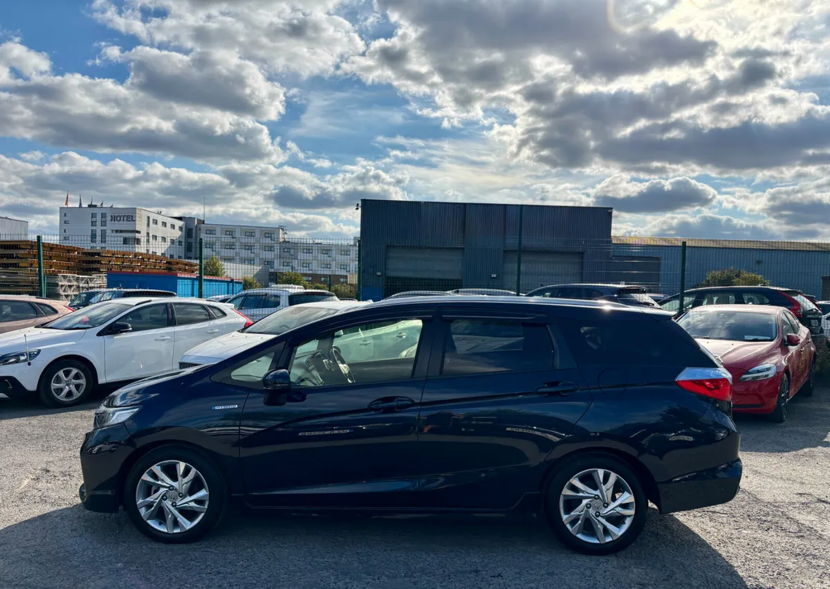 HONDA SHUTTLE 2016 (1.5, MODEL “Z”, HYBRID) - Image 5