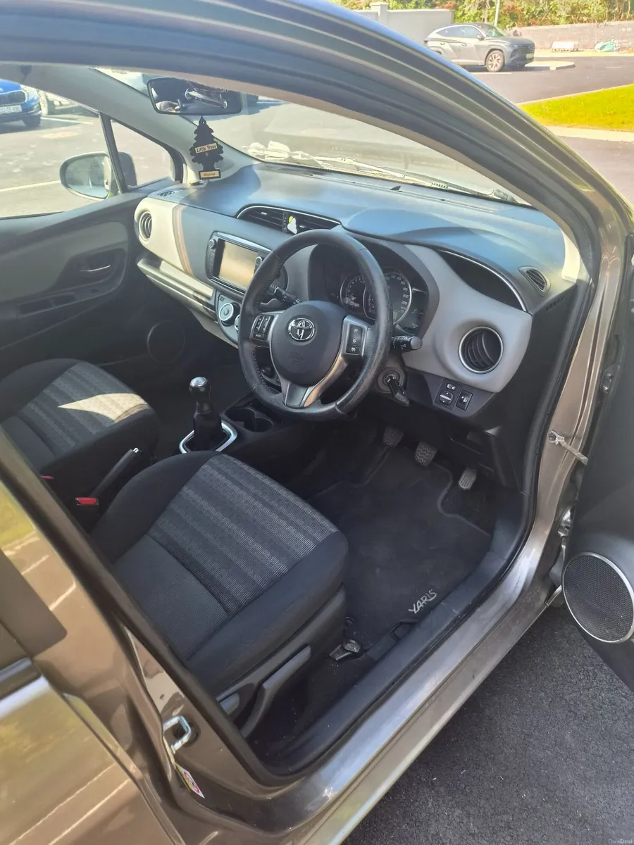Toyota Yaris 2016 - Image 5