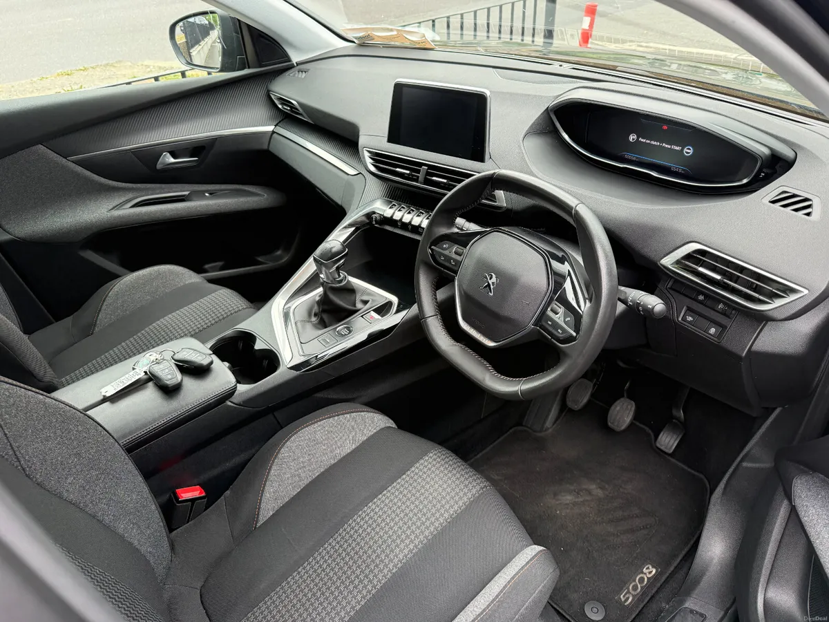 Peugeot 5008 1.2 7 SEATER LOW KMS 2022 - Image 5