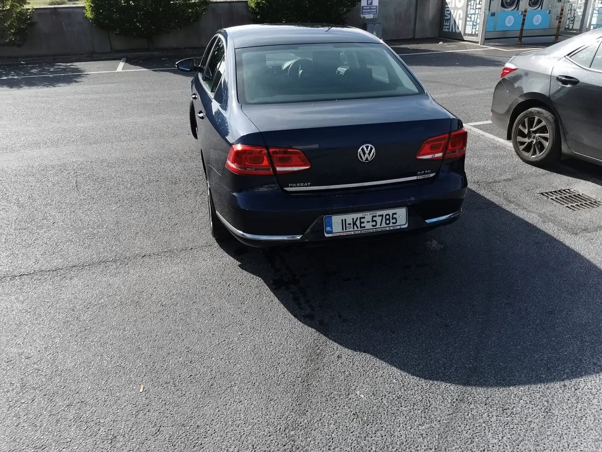 Volkswagen Passat - Image 5
