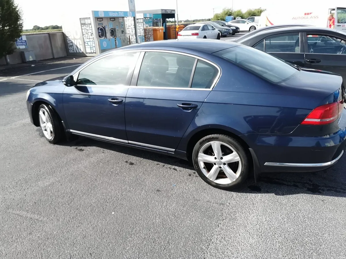 Volkswagen Passat - Image 6