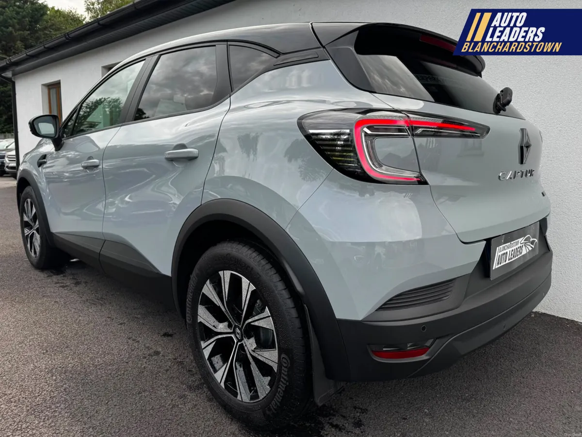(252) RENAULT CAPTUR 1.6 E-TECH HYBRID EVO 145 BHP - Image 4