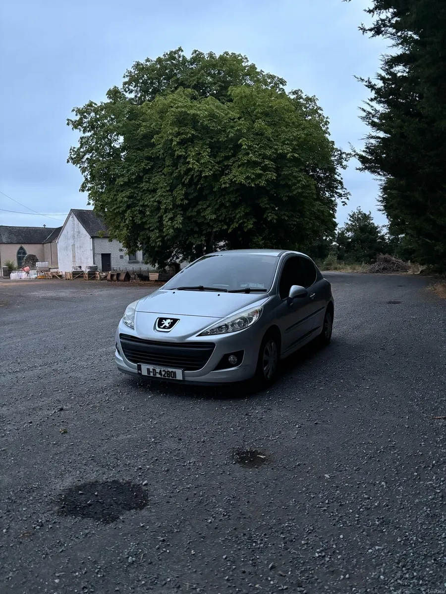 Car - Image 1