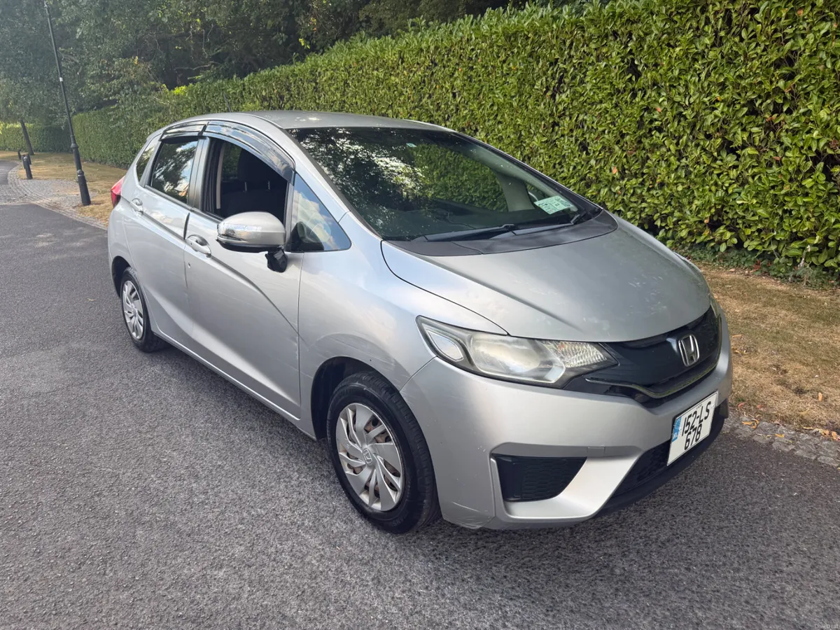 2015 Honda Fit 1.3 Auto  NCT & Tax €4950 - Image 1