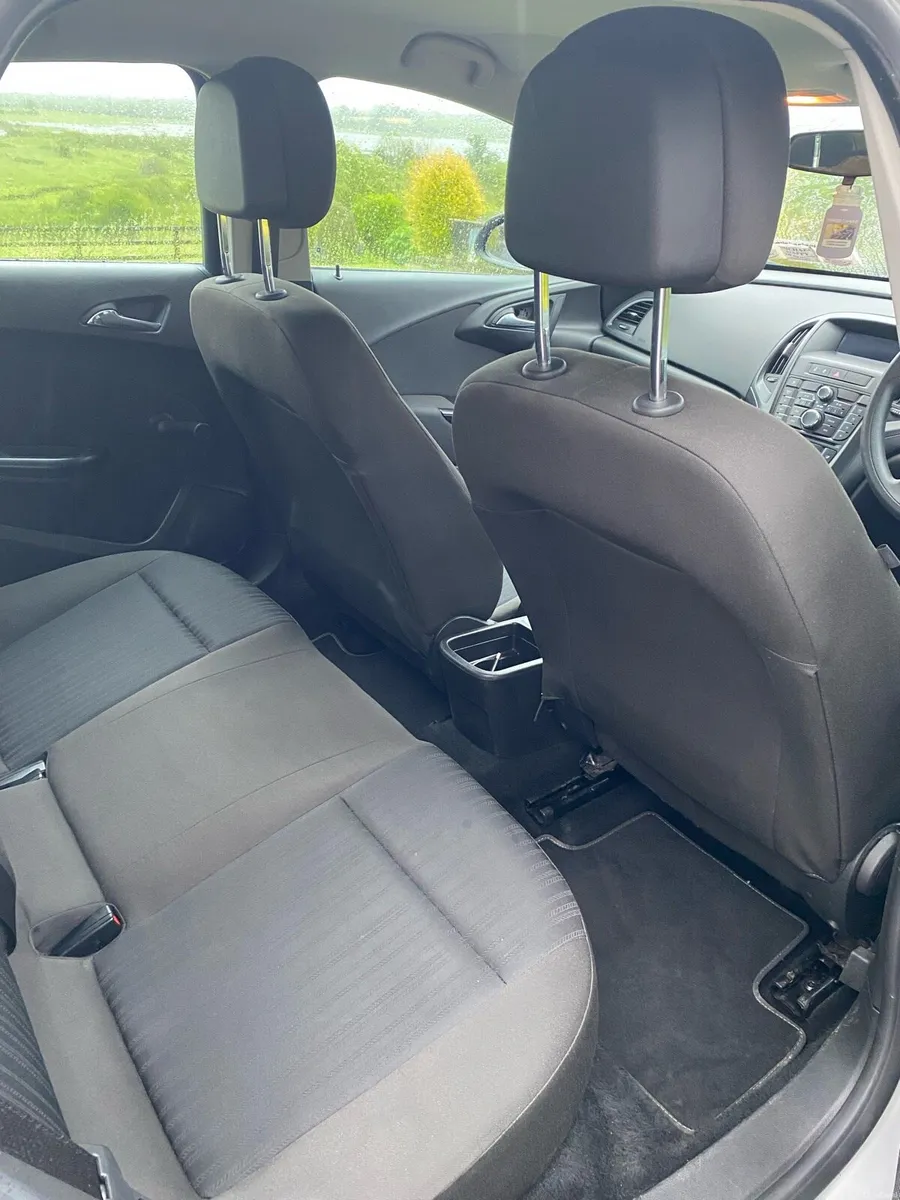 Opel Astra 2010 Diesel NCT and Taxed - Image 5