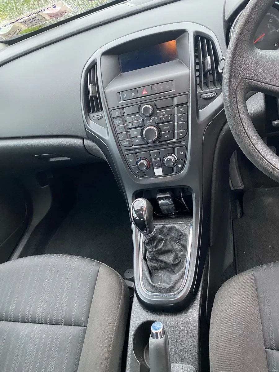 Opel Astra 2010 Diesel NCT and Taxed - Image 3