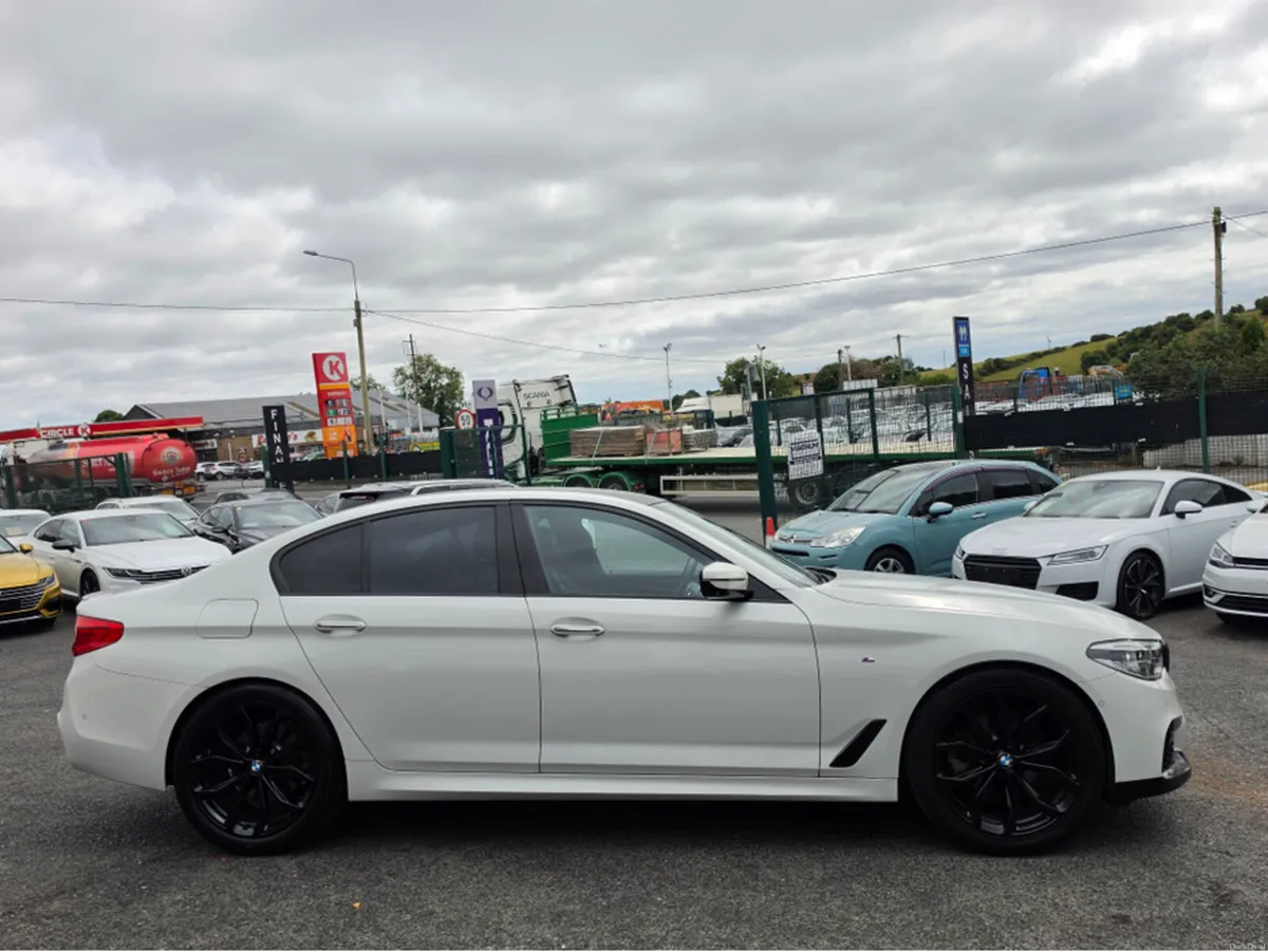 BMW 5-Series 523D LUXURY UPGRADED PACK EDITION FUL - Image 4