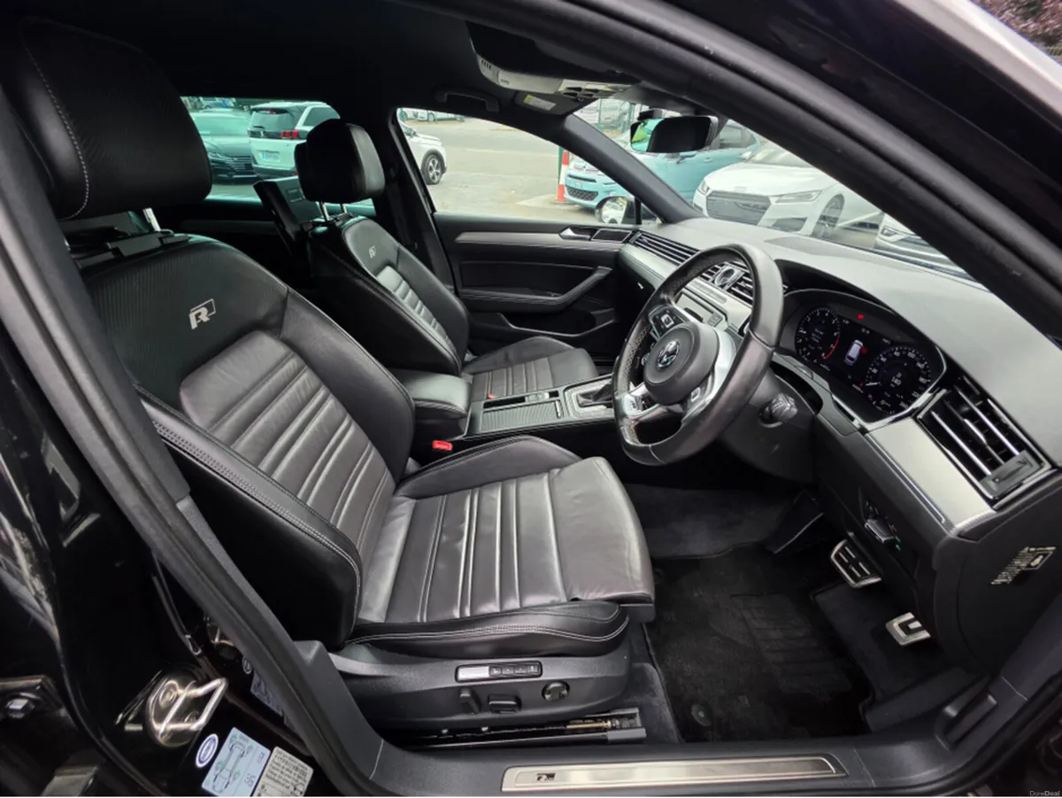 Volkswagen Passat ESTATE R-LINE  2.0 R-LINE EDITIO - Image 2