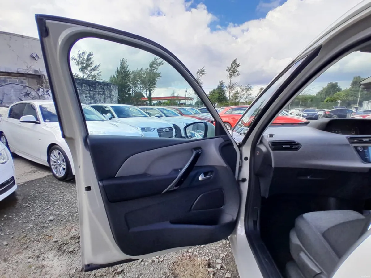Citroen C4 Picasso Grand 2.0L Diesel Automatic - L - Image 4