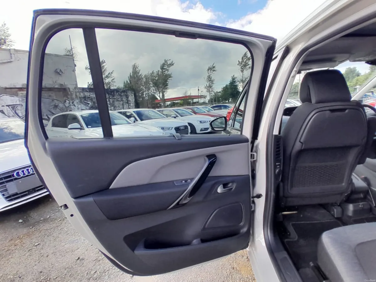 Citroen C4 Picasso Grand 2.0L Diesel Automatic - L - Image 6
