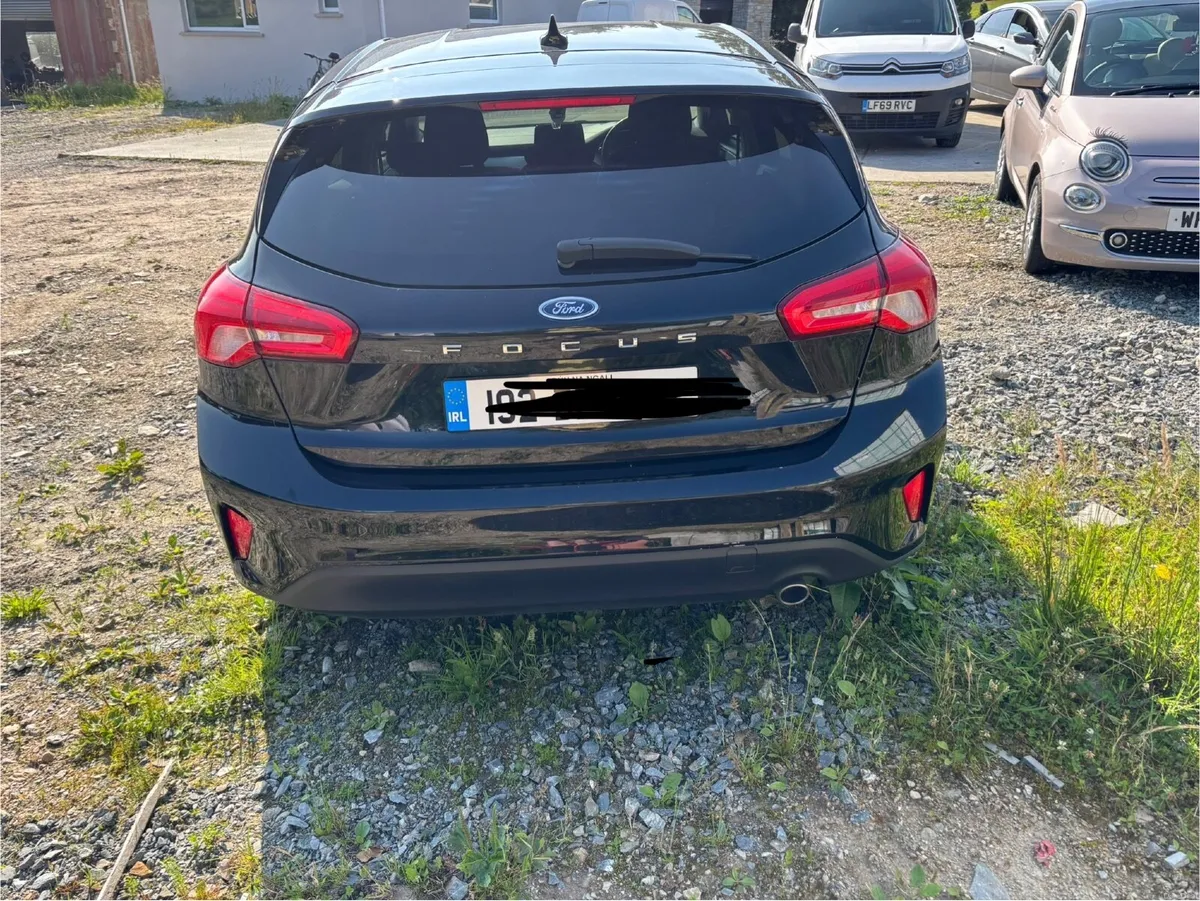 Car - Image 2
