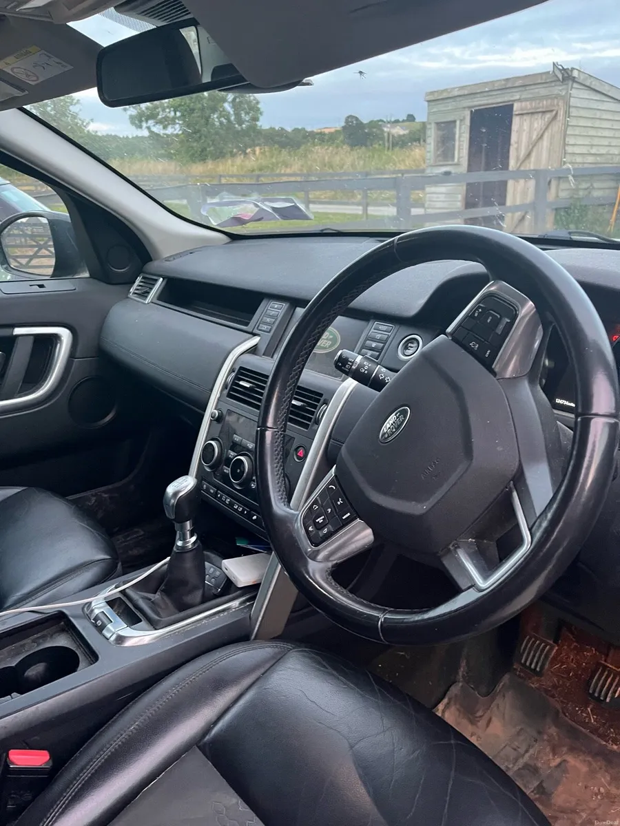 Land Rover Discovery Sport 2019 - Image 5