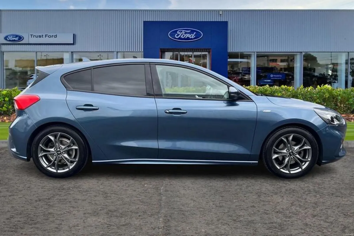 Ford Focus ST-Line Edition - Image 3