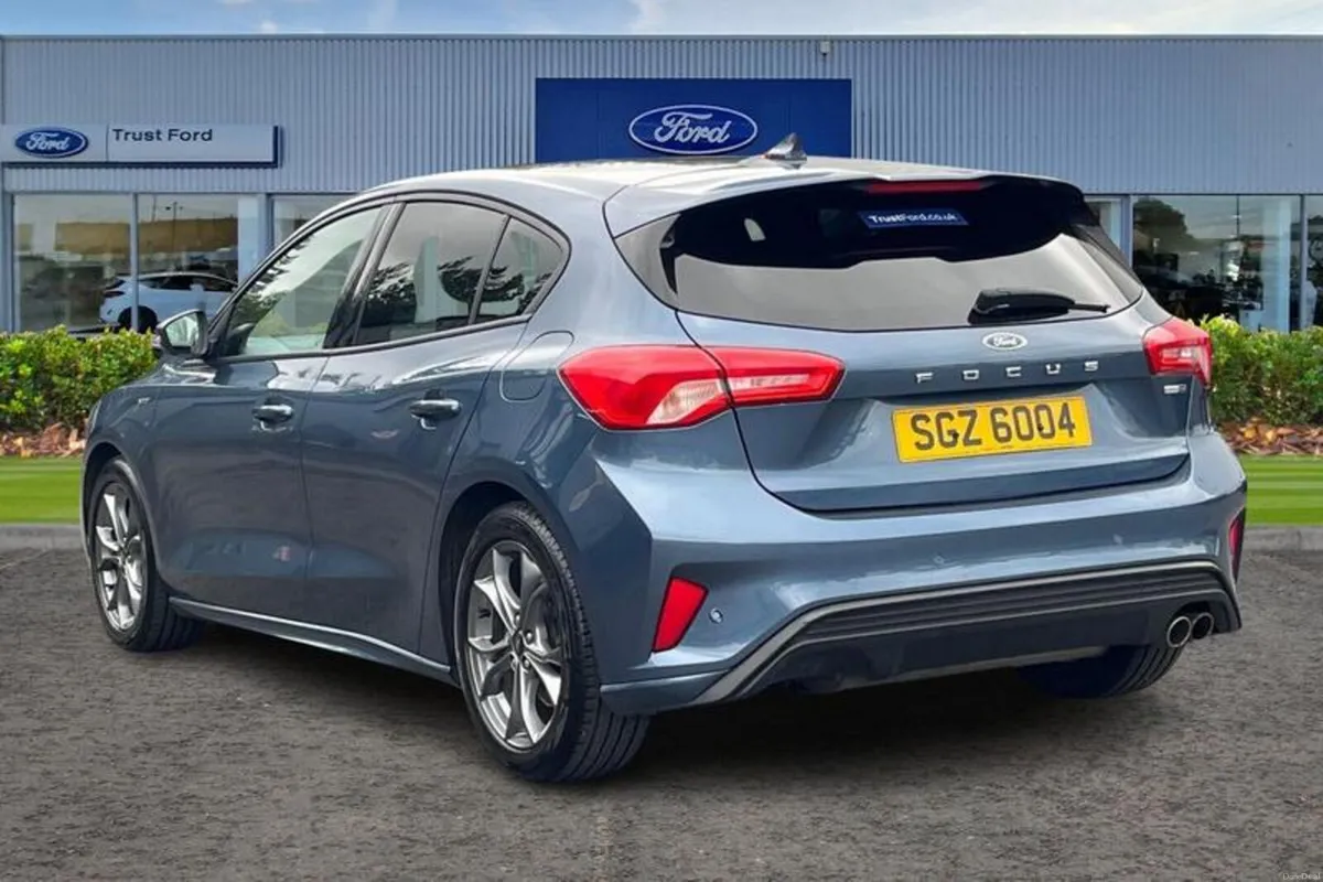 Ford Focus ST-Line Edition - Image 2
