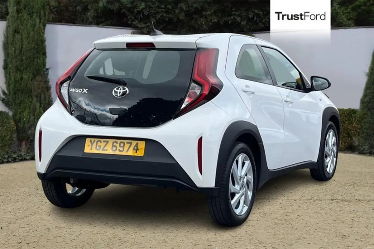 Toyota Aygo X Pure - Image 4