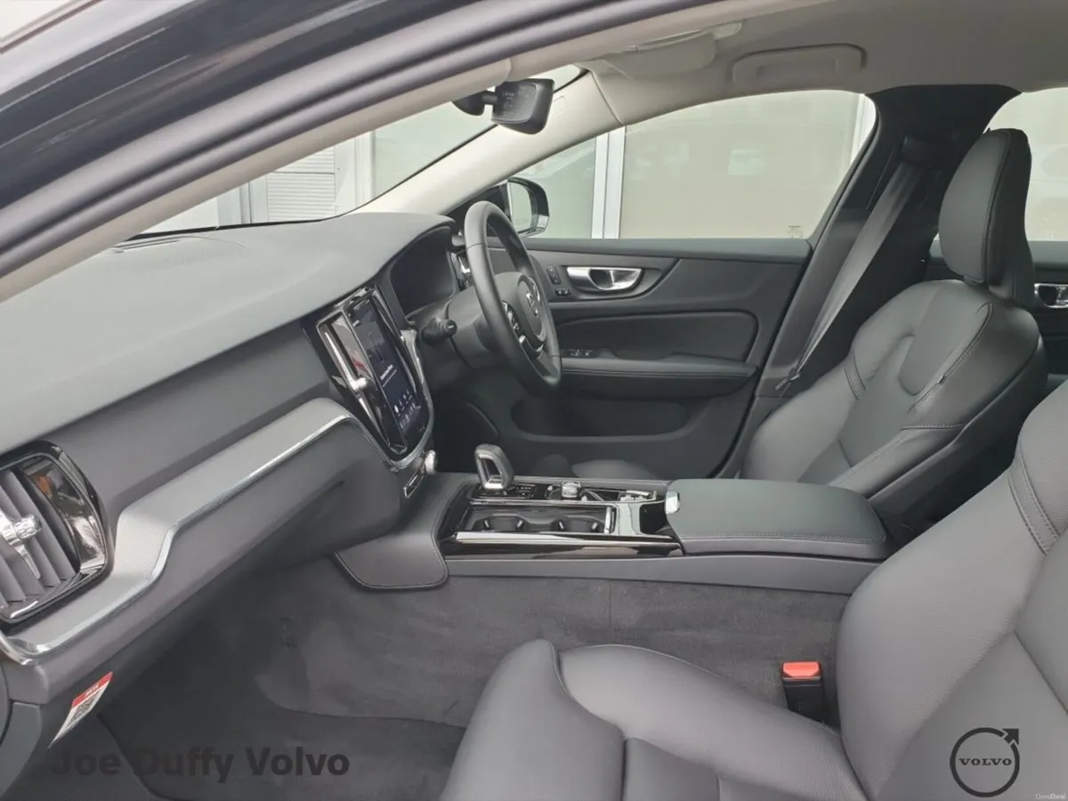 Volvo V60 + T6 Phev Awd Auto  Plus  Recharge T6 35 - Image 6