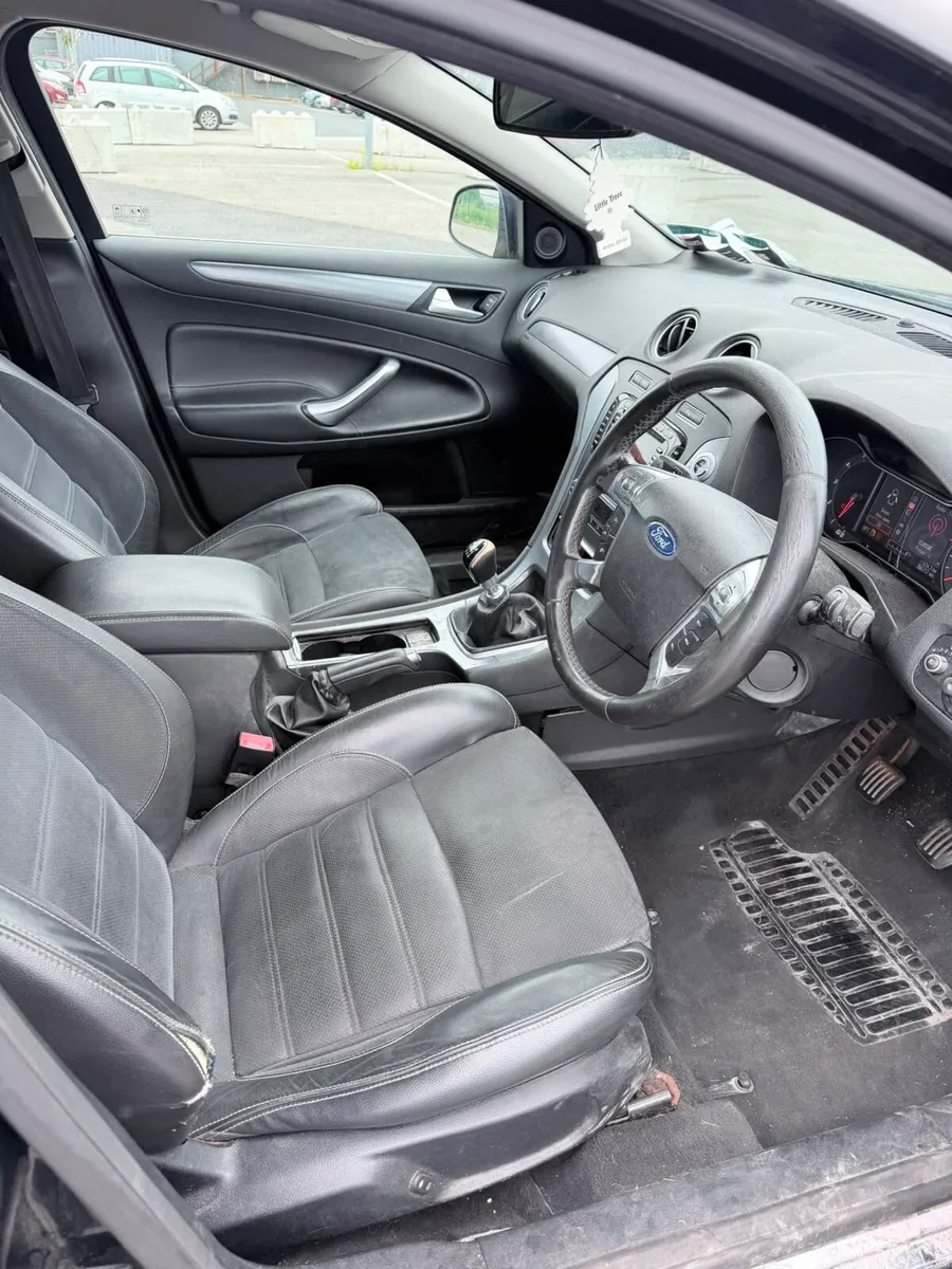 Ford mondeo - Image 4