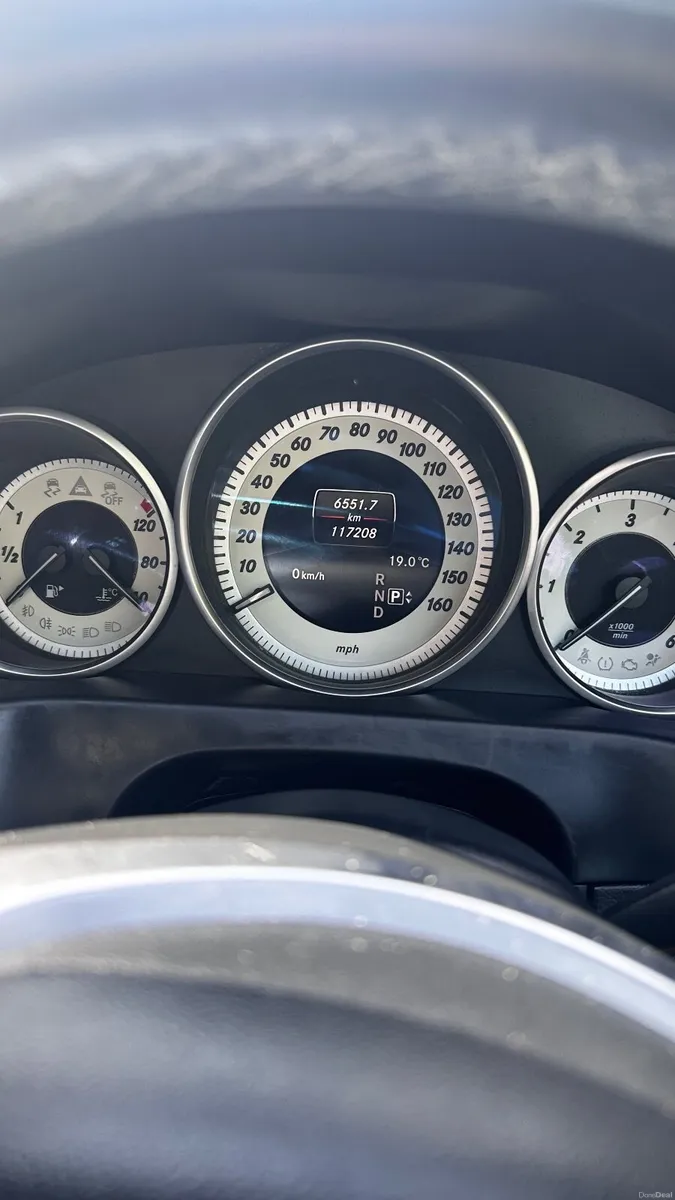 Mercedes-Benz E-Class 2016 - Image 3