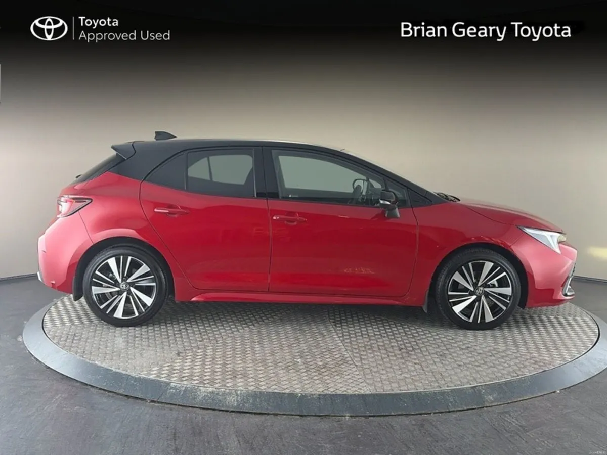 Toyota Corolla HYBRID LUNA SPORT HB - Image 3
