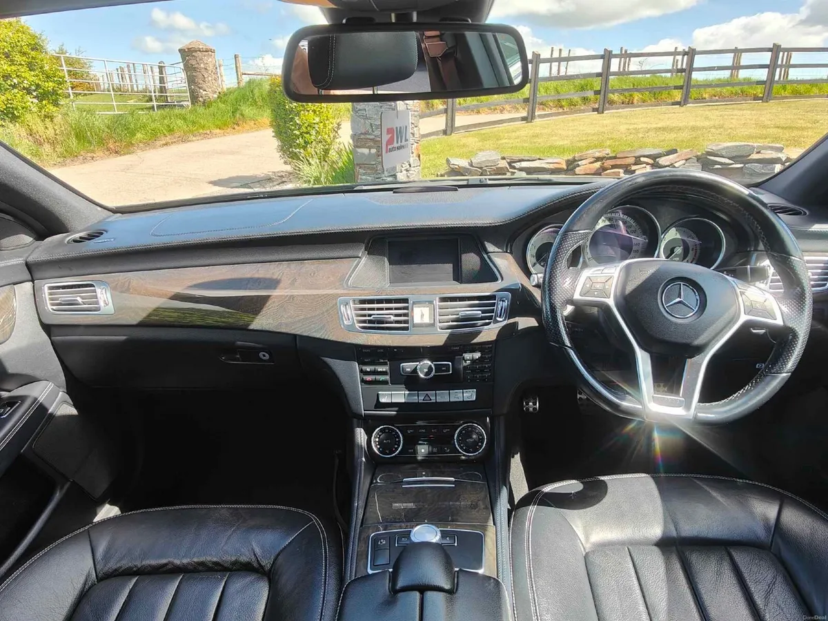 Mercedes-Benz AMG 2014 - Image 6