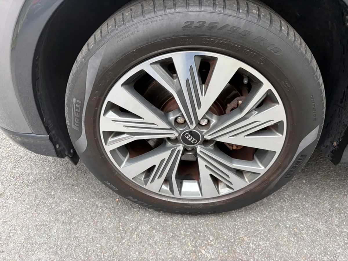 Audi Q4 e-tron E-TRON SPORT 35 - Image 4