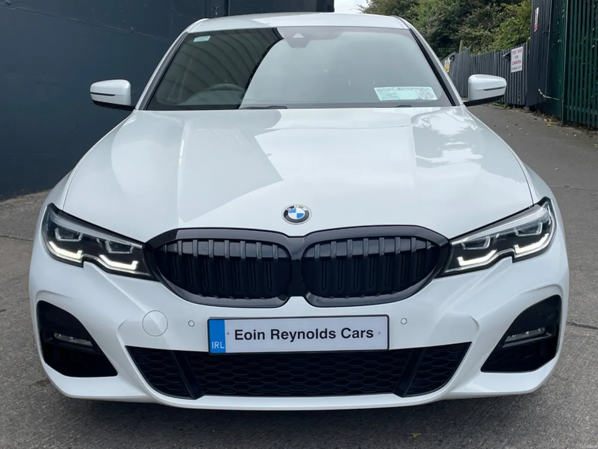 BMW 3-Series 330E M SPORT AUTO LOW KMS! - Image 3