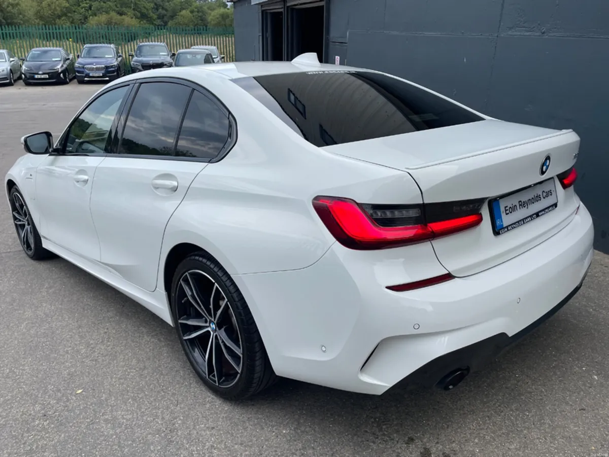 BMW 3-Series 330E M SPORT AUTO LOW KMS! - Image 5