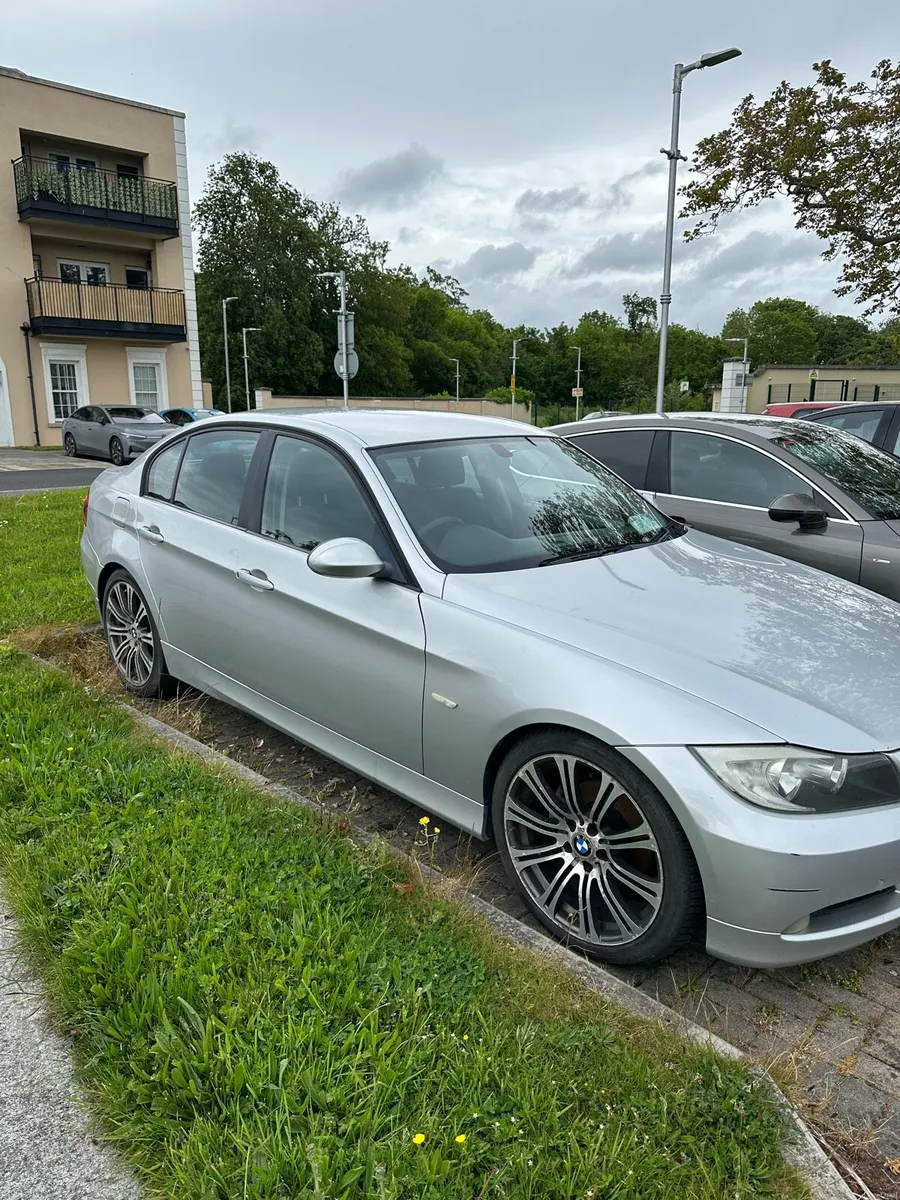 Car - Image 1