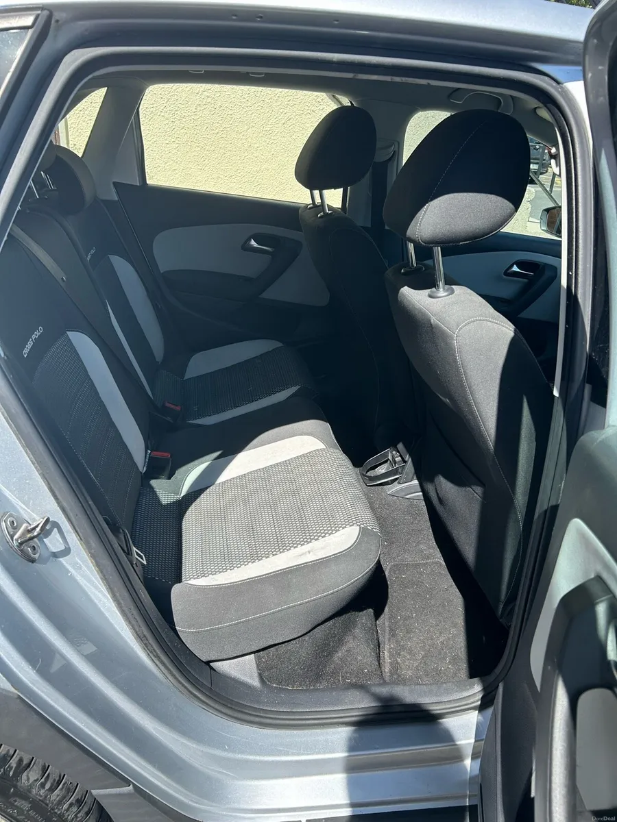 VW Cross Polo 1.2L TDI 75HP - Image 4