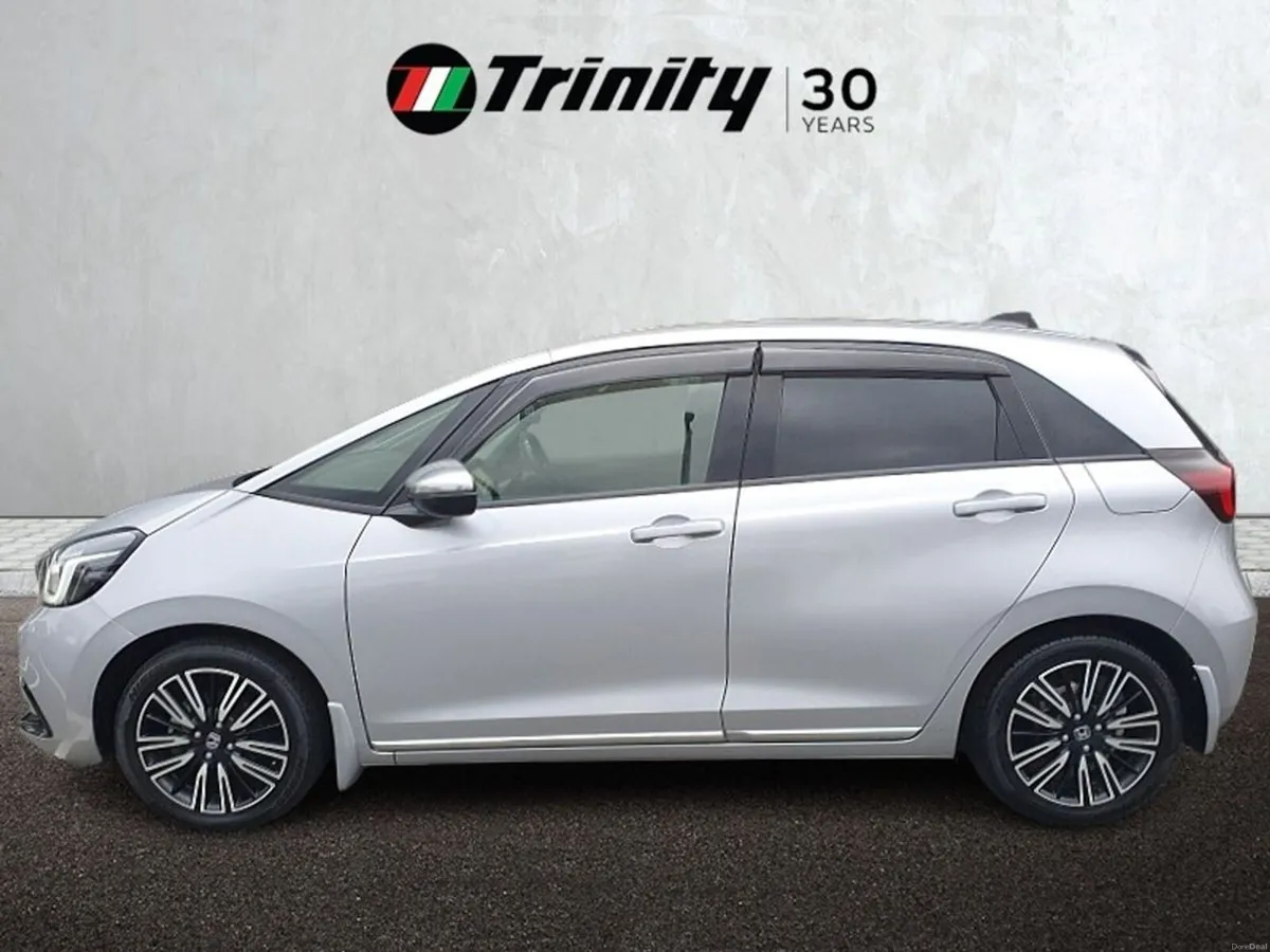Honda Fit ** E HYBRID ** AUTO ** TRINITY MOTORS ** - Image 5