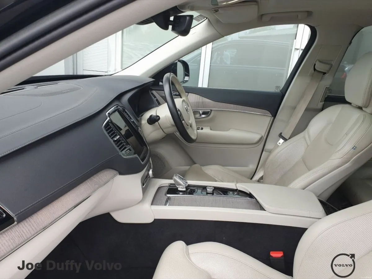 Volvo XC90 T8 PHEV 455hp Plus (Bright Theme) - Image 6