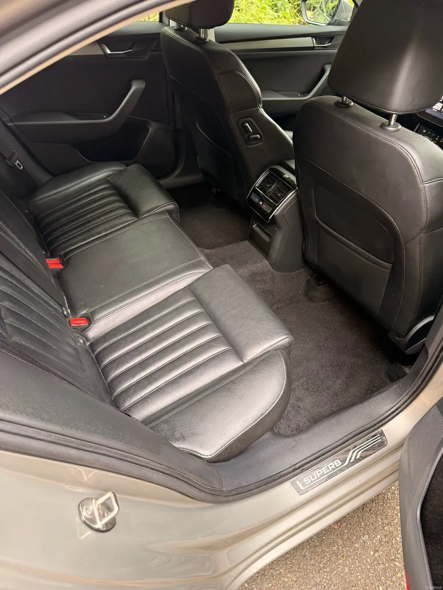 2019 Skoda Superb Automatic - Image 6
