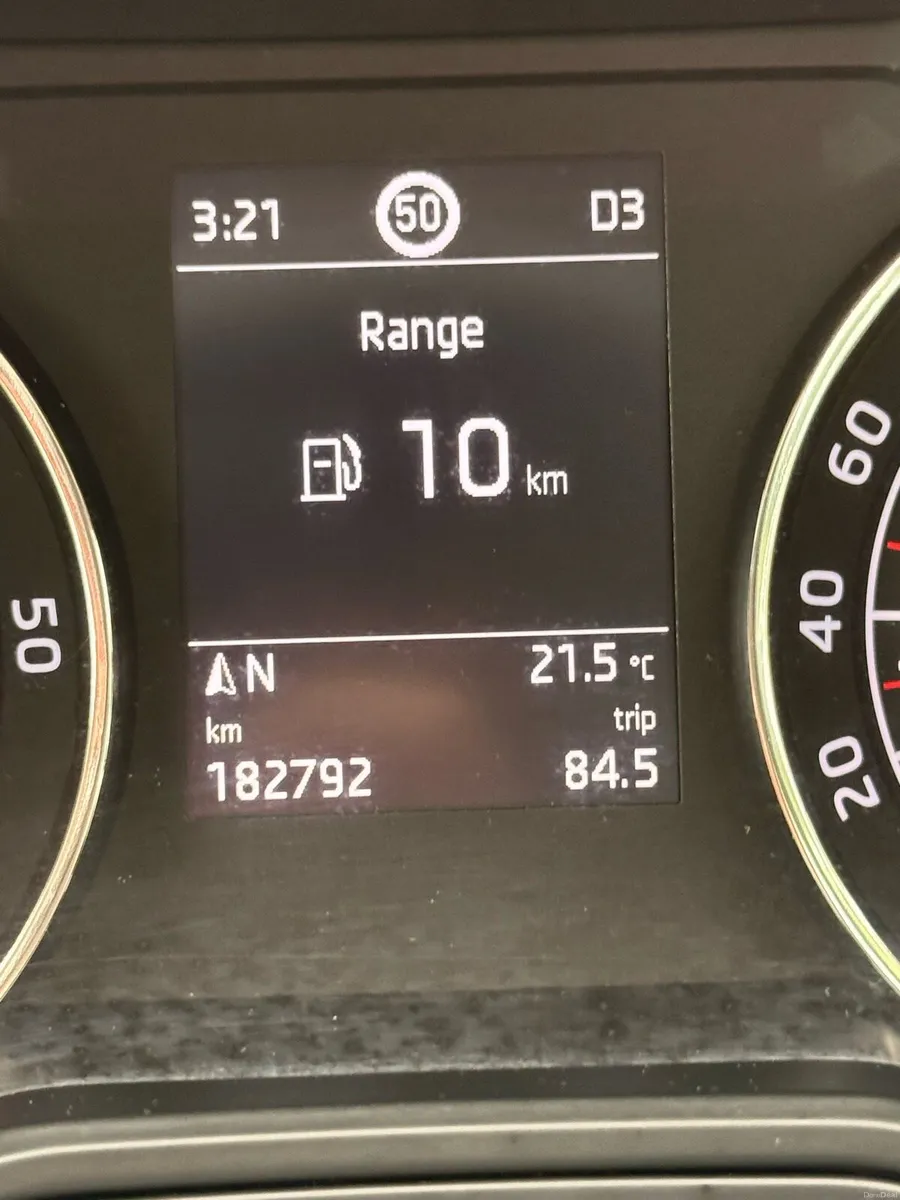 2019 Skoda Superb Automatic - Image 4