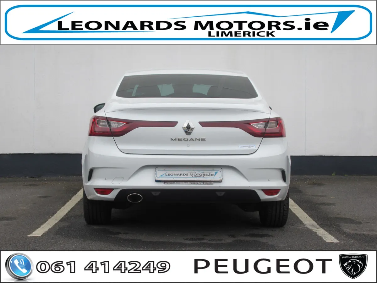 181 Renault Megane AUTO Dynamique S Nav - Image 4