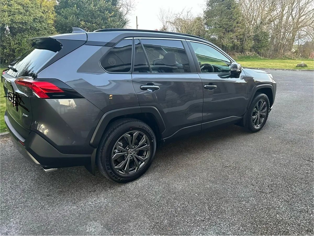 Toyota rav4 - Image 2