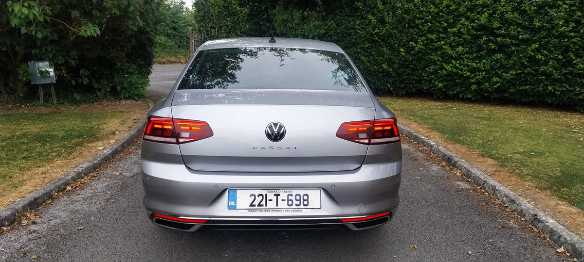 2022 Volkswagen Passat 2.0Tdi 150 Elegance - Image 5