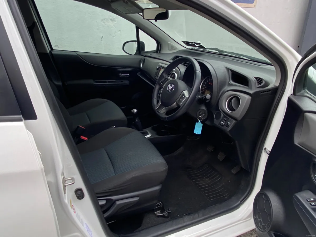 Toyota Yaris 1.0 Litre Tax 2/27 Nct 3/27 - Image 5