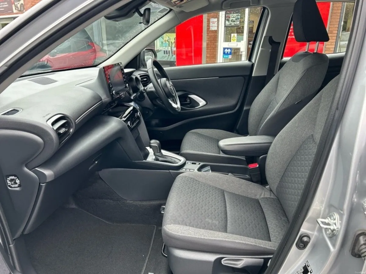 Toyota Yaris Cross LUNA 4DR AUTO - Image 6