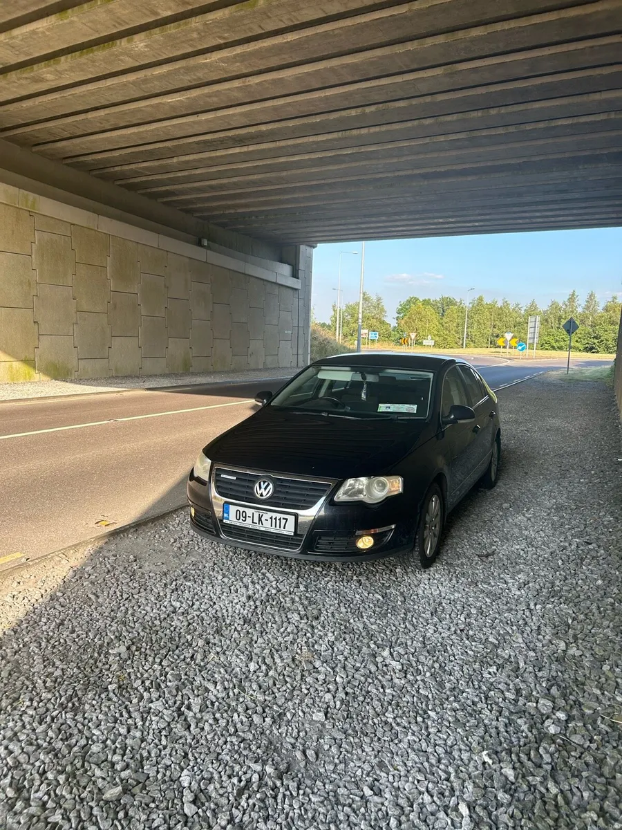 Volkswagen Passat - Image 3