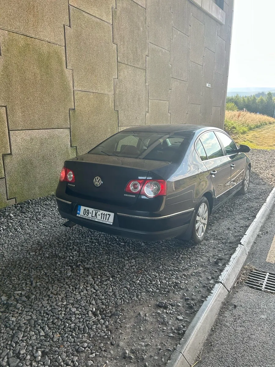 Volkswagen Passat - Image 4