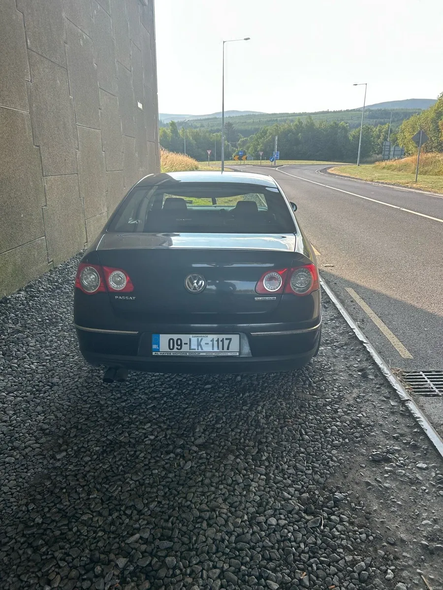 Volkswagen Passat - Image 5