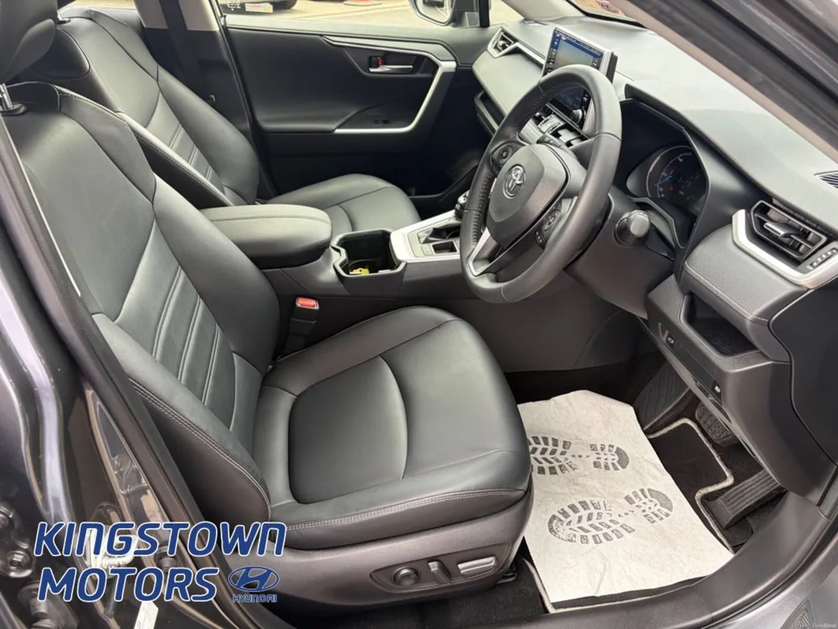 Toyota RAV4 RAV4 Hybrid SOL 4DR Auto - Image 5