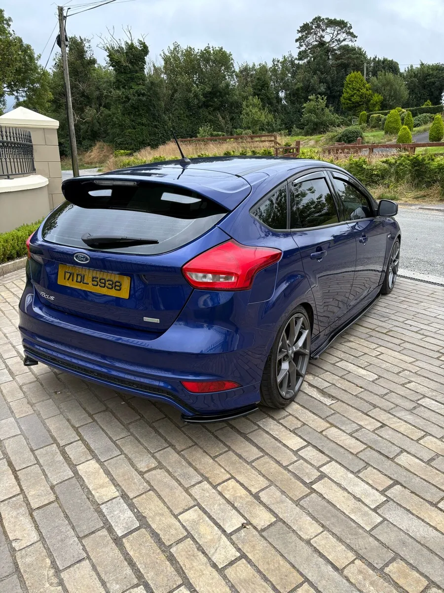 2017 Ford Focus - Image 4