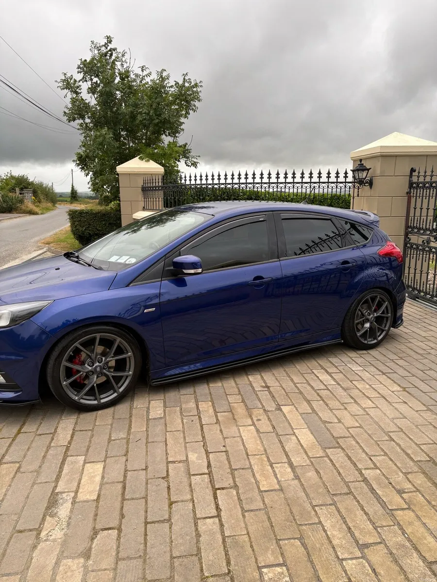2017 Ford Focus - Image 6