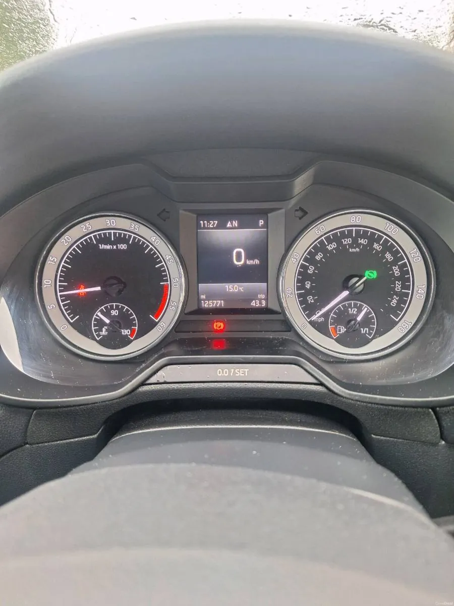 Skoda Octavia 2.0L DSG Auto 150bhp 2017 - Image 6
