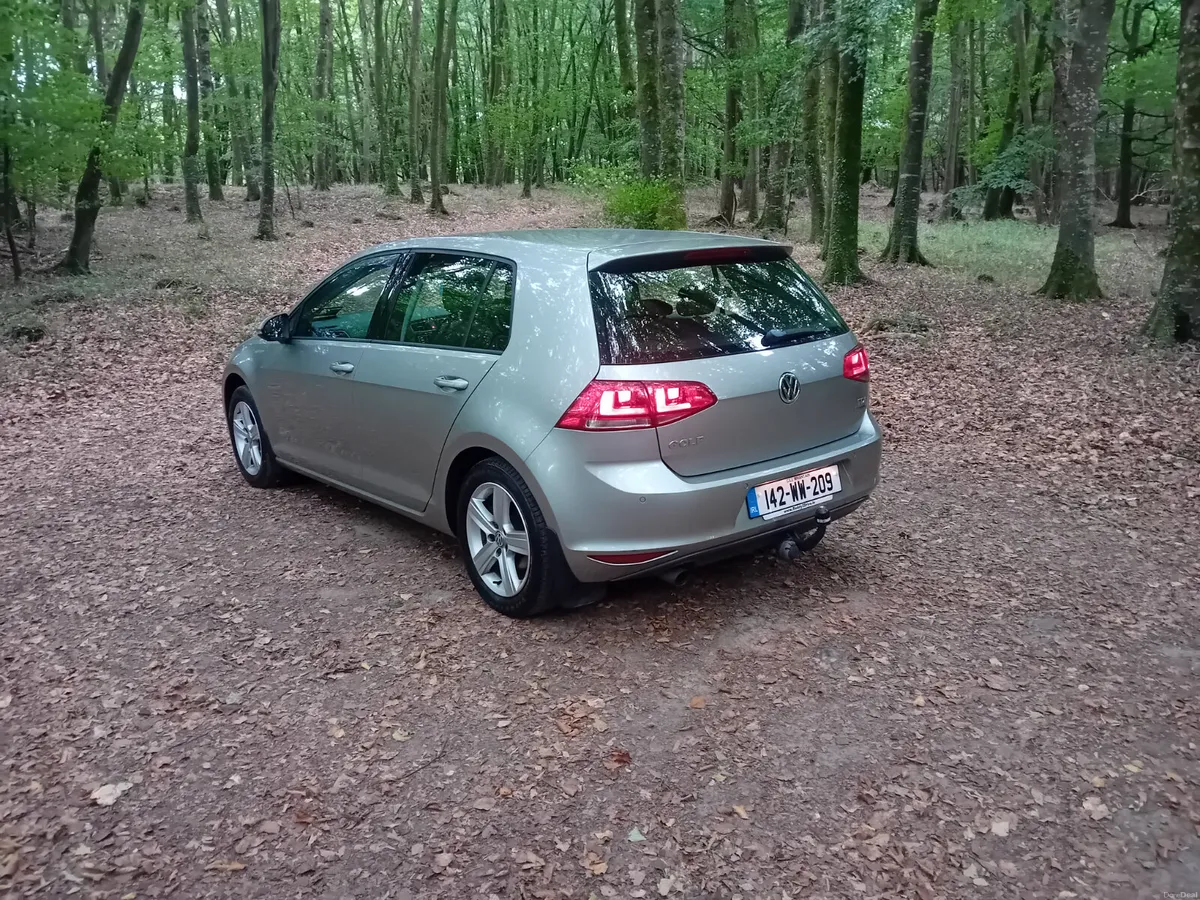 141 VW GOLF 1.6 TDI HIGHLINE 105 BHP MANUAL. - Image 6