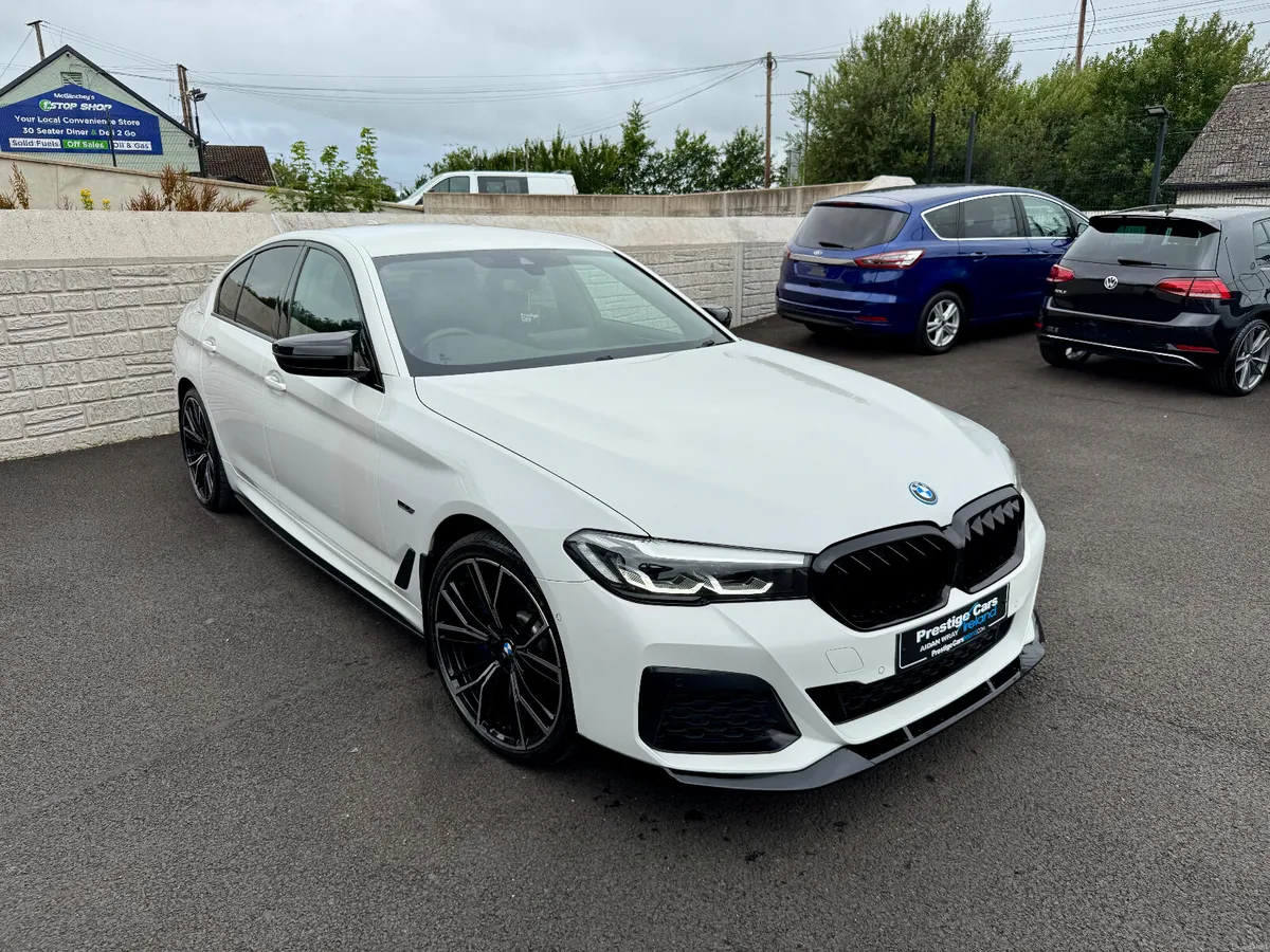 221 BMW 530E M SPORT,M PERFORMANCE KIT,ALPINEWHITE - Image 5