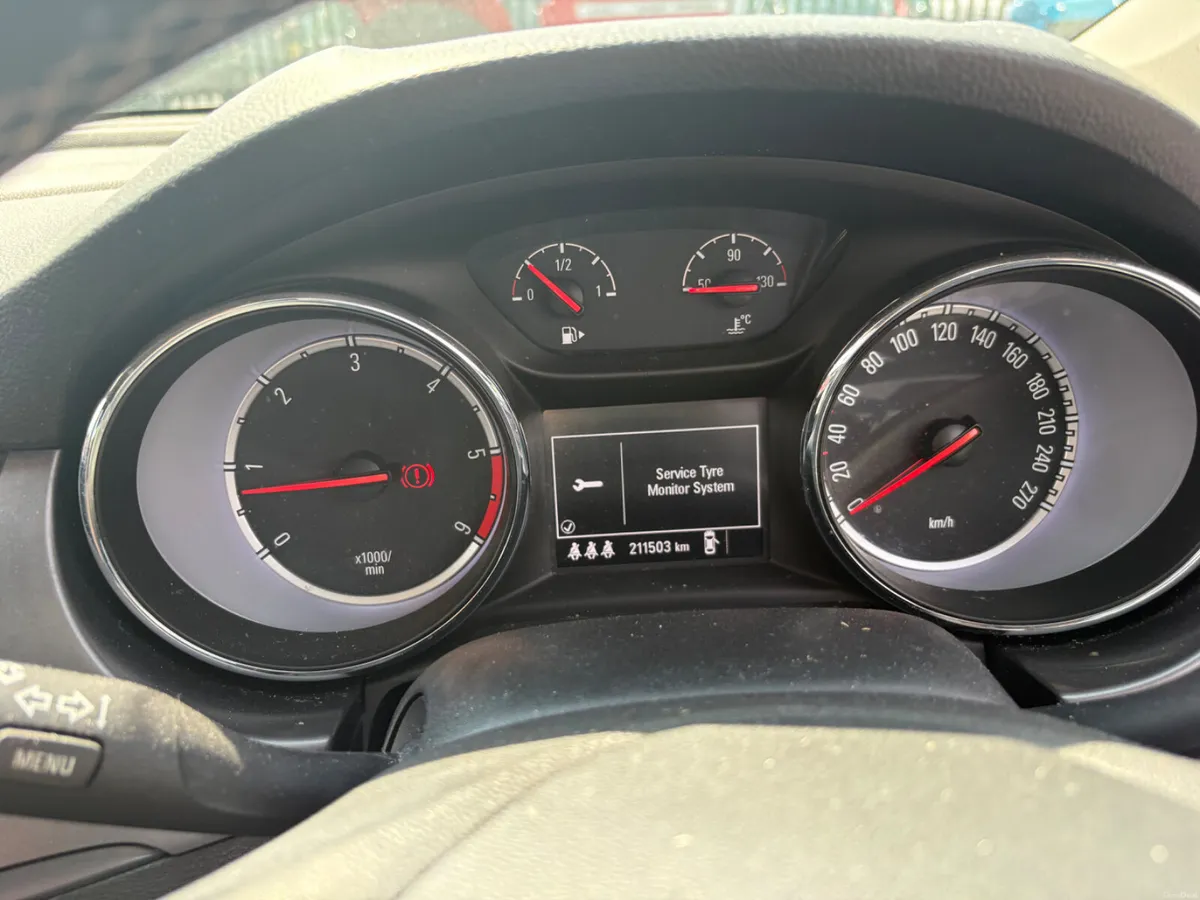 Opel Astra 2016 - Image 2
