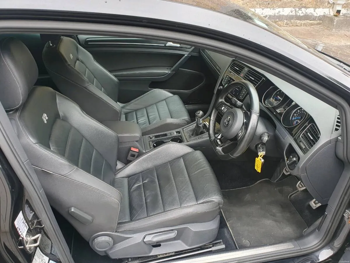 2014 Volkswagen Golf R 2.0 TSI - Image 5