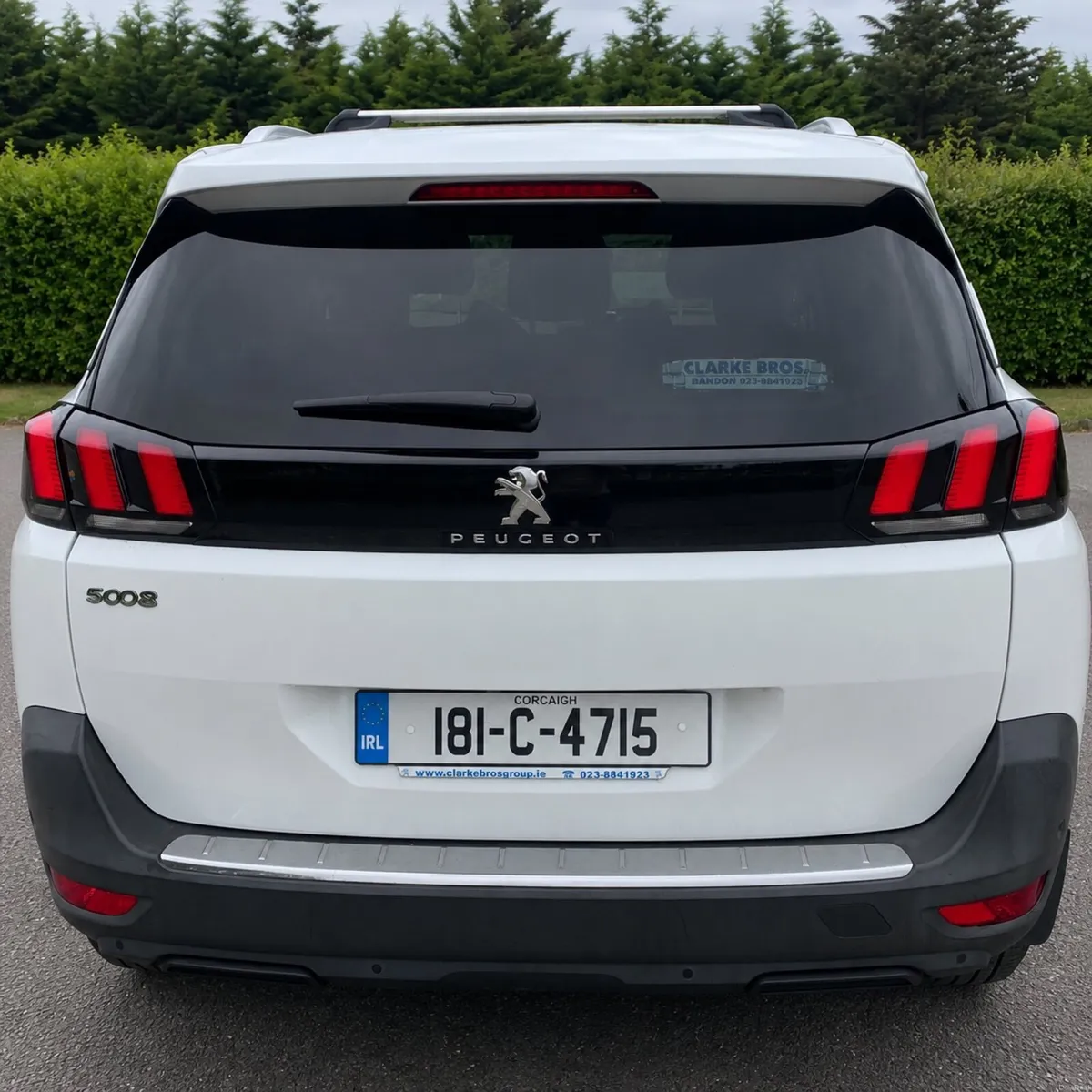 Peugeot 5008 Allure 1.6 Blue HDI 120 4 - Image 5